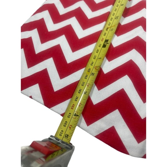 NWT LARGE RED AND WHITE Zig Zag  CHRISTMAS STOCKING GREEN TOP RED LOOP HANGER - Picture 2 of 3